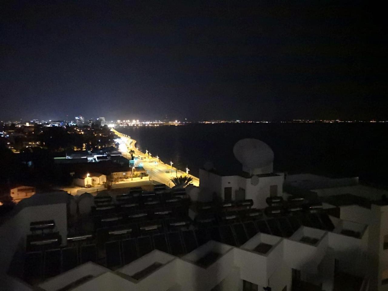 Sea View Holiday Apartment Larnaca Zewnętrze zdjęcie